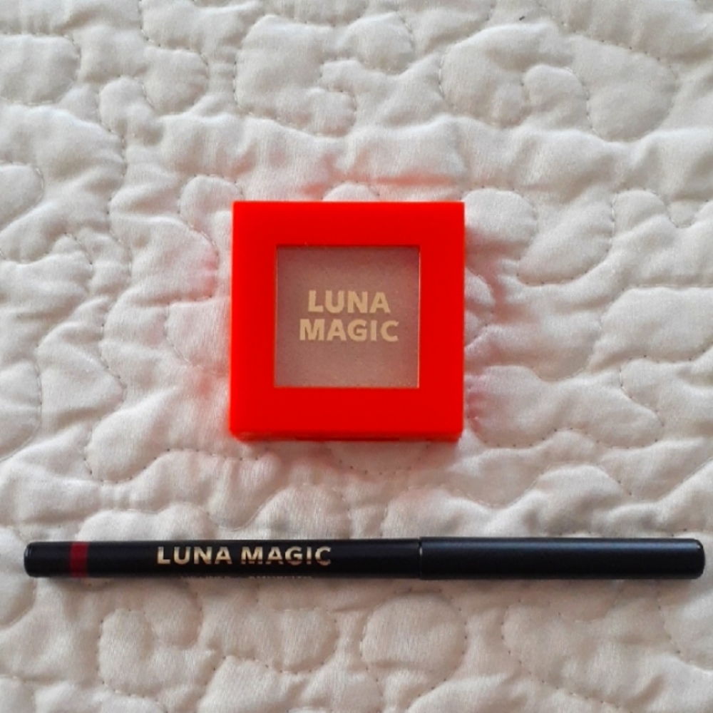 Luna Magic Highlighter and Lip Liner Set